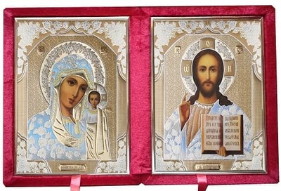 Складень бархат (Б-1518-ВМ-1-КБО) цвет красный, белое одеяние, вынимающийся лик 15Х18